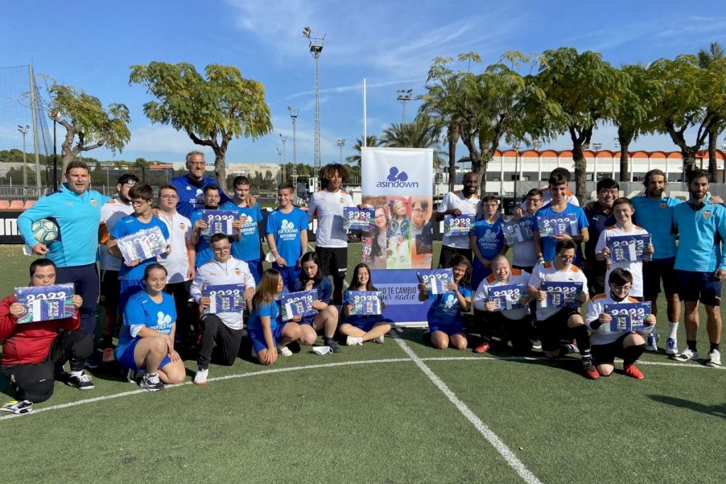 Calendario benéfico Asindown 2022